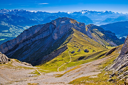 Pilatus 视图的阿尔卑斯山峰图片