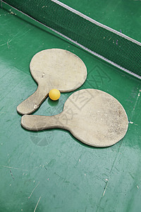 古典木制乒乓球图片