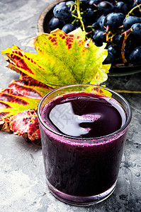 葡萄在玻璃杯中喝酒栽培葡萄园藤蔓浆果葡萄汁饮食口渴玻璃叶子液体图片