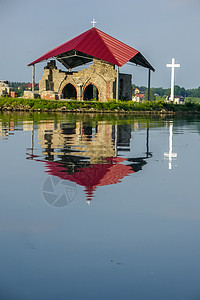 教堂的废墟蓝色草地天空建筑反射石头建筑学场景宗教纪念碑图片