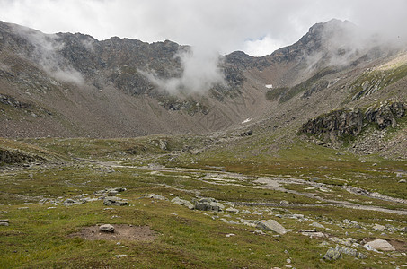 附近高地景观图片