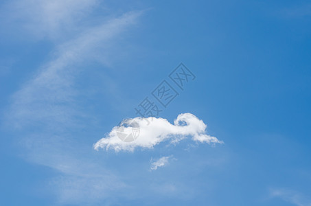 天空中的云朵黎明 清凉的清新空气阳光晴天射线天气季节太阳蓝色图片