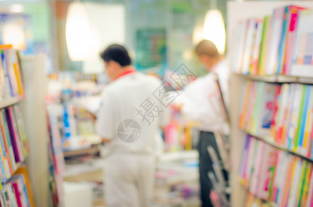 有顾客阅读和看书的书店形象突出不光彩智力装饰文学数据风格架子书柜智慧蓝色知识图片