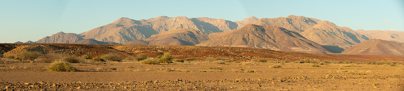 非洲野外纳米比亚勃兰伯格山环境山脉风景地质学岩石石头小路编队远足旅行图片