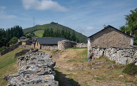 西班牙圣地亚哥线索 阿斯图里亚斯村目的地假期旅行建筑学结构村庄全景旅游天空顶峰图片