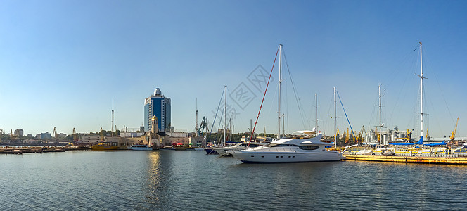 乌克兰敖德萨海港游艇泊车港口海岸支撑灯塔建筑旅行晴天旅游娱乐天空图片