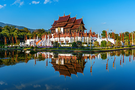在泰国清迈清迈的皇家佛罗拉特查普鲁克花园建筑学植物群博览会文化旅游纪念碑传统地标吉祥物图片