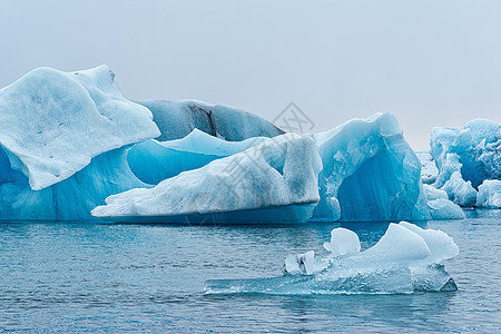 冰岛Jokulsarlon湖的冰山地标风景天空水平冰川旅行旅游白色蓝色图片