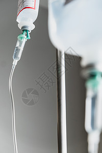 四盐水溶液滴滴病人药物液体医疗输液器械应急手术病房外科图片