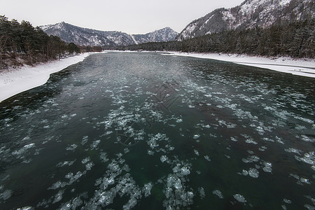 河流和山山的风景卡通旅行环境公园国家季节天线蓝色森林气候图片