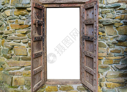 旧中世纪风格的木制窗框 在砖墙上打开 以白色隔开图片