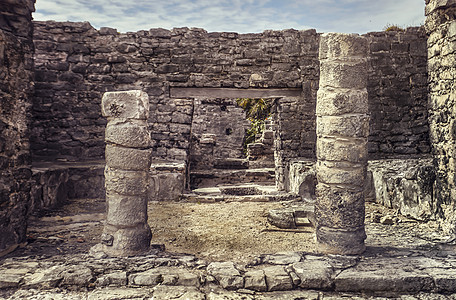 图鲁姆玛雅废墟的列图片