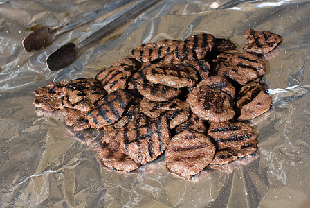 土耳其的肉丸子在烤架上煤炭地面厨房草本植物食物盘子牛肉羊肉烹饪肉丸图片