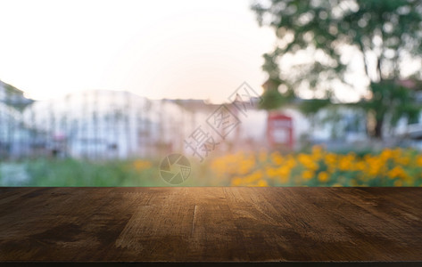 抽象模糊背景 o 前的木桌形象太阳墙纸乡村晴天小样柜台剪辑木板森林产品图片