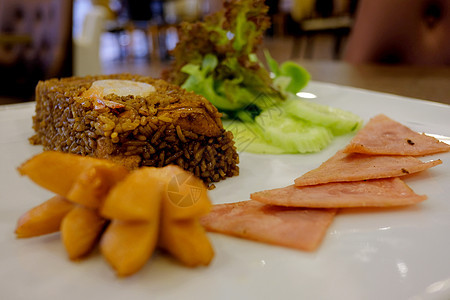 餐厅或酒吧桌上的食物桌子厨房派对咖啡咖啡店商业城市潮人酒精柜台图片