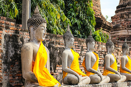 佛像在寺庙 Ayutthaya 泰拉佛教徒佛塔建筑学雕塑旅行艺术地标蒙果文化宗教图片