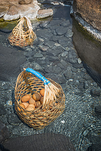 温泉煮鸡蛋 在泰国出差旅行池塘木头世界石头食物蒸汽公园篮子地球活动图片