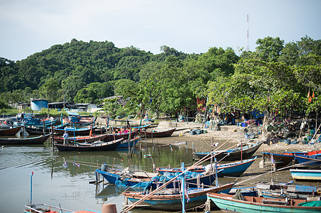 泰国瑞昂省渔港码头风景图案地标血管天空建筑旅行反射旅游支撑海岸线房子图片