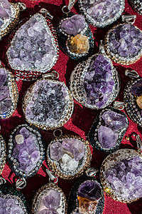 Raw 紫外线与晶体美术家宝石玫瑰宏观首饰珠宝矿物学岩石蓝色矿物石头图片
