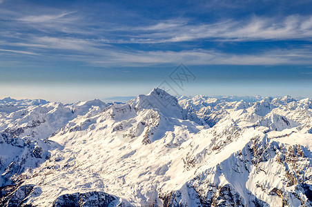 朱利安阿尔卑斯山的特里格拉夫 在冬天 空中风景旅行高山公园蓝色反射镜子旅游国家滑雪地标图片