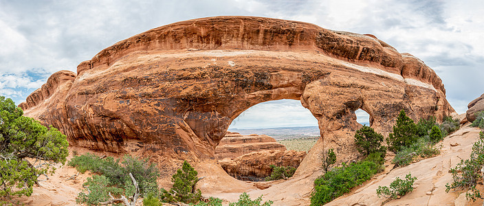 犹他州Arches国家公园魔鬼花园轨迹的分割区拱门沙漠国家环境雕塑砂岩石头旅行风化公园侵蚀图片