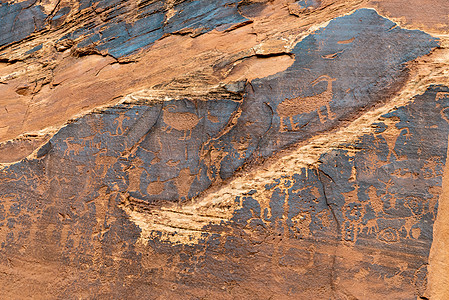 犹他公路279岩石艺术场地的Petroglyph面板考古学保护描写雕刻旅行地标景点岩画土地环境图片