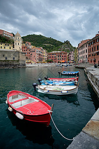 意大利辛克地球社Vernazza房屋海洋悬崖旅游旅行港口沿海建筑海岸假期图片