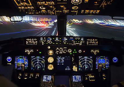 客机驾驶舱 从驾驶舱查看时看航空公司甲板旅行航空控制板飞行员空气运输乘客天空图片