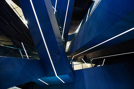 现代购物中心自动扶梯的抽象背景 现代商场图片