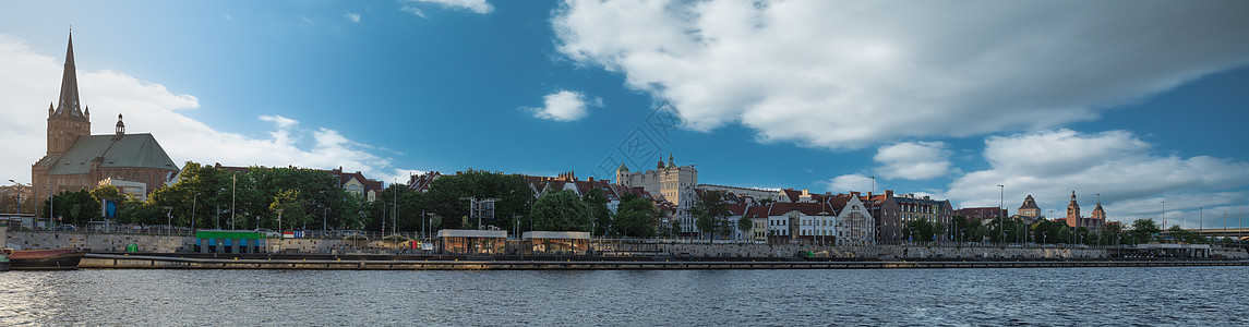 Szczecin的Oder河岸抛光天空反思城堡银行反射旅行城市全景地标图片