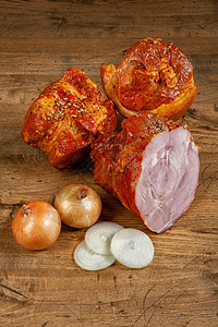火和洋葱牛肉小吃产品熏制白色桌子午餐棕色食物盘子图片