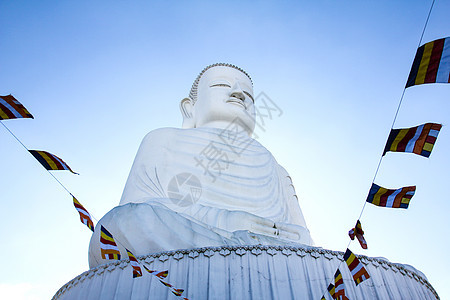 Ba Na Hills山Linh Ung 塔中的佛像背景图片