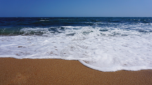 热带海滩 海浪背景 沙沙和蓝海 暑假晴天季节海岸线海景游客阳光支撑冲浪海洋波纹图片