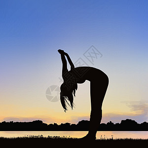 瑜伽姿势中的女士剪影图像柔性日出头脑日落阳光太阳宗教沉思橙子数字图片