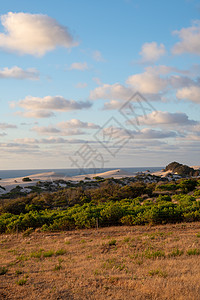 西澳大利亚Geraldton日落期间的海岸景观图片