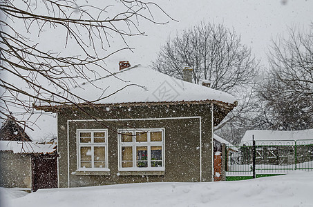 冬季大降雪的住宅区大景象图千冬大雪建筑环境小路建筑学雪花风暴雪堆全景暴风雪生活图片