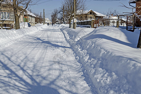 冬季大雪过冬后住宅区的主要景象图暴风雪童话季节建筑学环境全景街道远足天气雪花图片