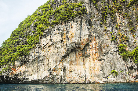 Phi Phi岛的Limestone悬崖图片