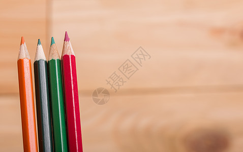 彩色铅笔蜡笔绘画彩虹锐化桌子调色板团体艺术学校成套图片