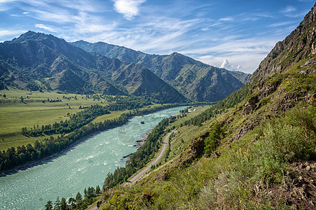 山中河流的景象旅游森林爬坡风景顶峰岩石树木旅行蓝色卡通图片