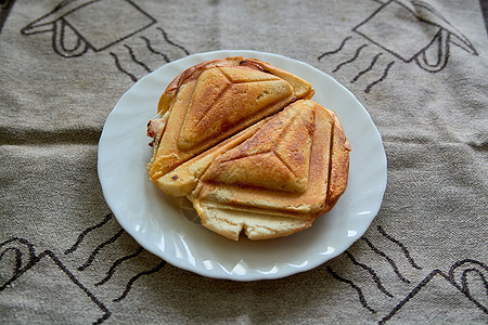 热烤三明治 蔬菜食品饮食油炸面包营养乡村用具小吃器具盘子午餐图片