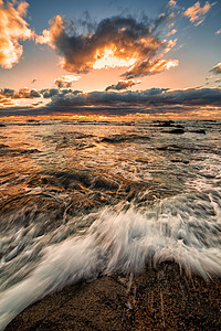 在美丽的俄勒冈海滩的日落 俯视太平洋照片冲浪场景石头蓝色岩石海浪悬崖运动旅行图片