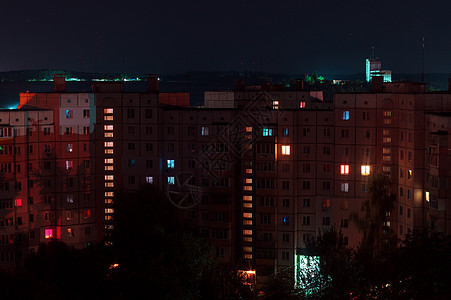 夜照照片9和10楼层高楼建筑 红色的红色 城市大生命在这里天际市中心旅行中心摩天大楼场景窗户公寓蓝色商业图片