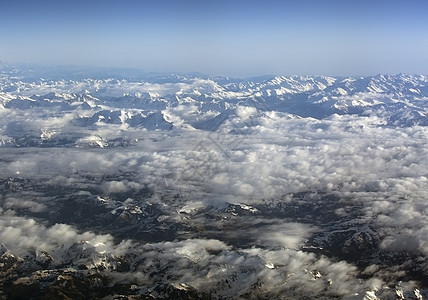 瑞士阿尔卑斯山高雪山顶天空风景森林岩石山脉爬坡冰川天线旅行滑雪图片