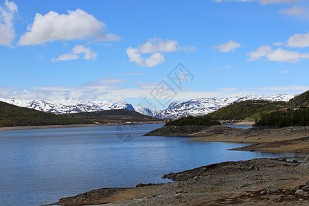 春季北极景观岩石海岸峡湾海洋空气公园钓鱼风景苔原晴天图片