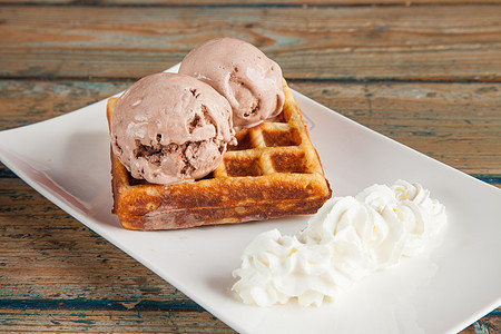 冰淇淋和奶油食物薄荷面包甜点午餐香草小吃早餐美食糕点图片