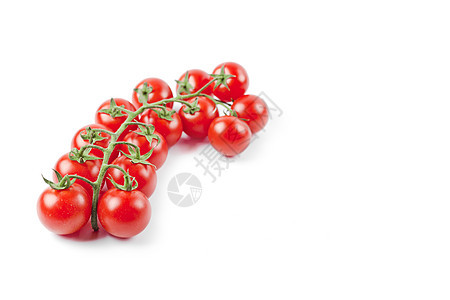 白色背景孤立的新鲜有机樱桃西红柿群图片
