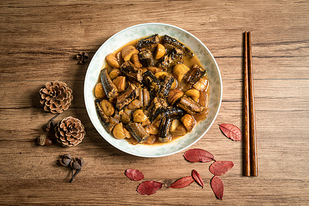 栗子油炸 无鱼 自制食物餐厅盘子木头黄鳝膳食烹饪蔬菜美味鳗鱼图片