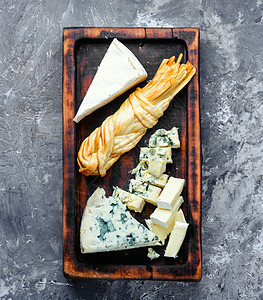 奶酪组分奶制品砧板美食牛奶食物柔软度小吃乡村桌子营养图片