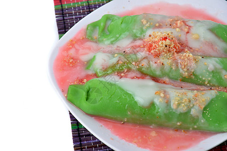 比桑伊约冰牛奶奶制品甜点奶油斋戒月美食传统水果热带糖浆图片